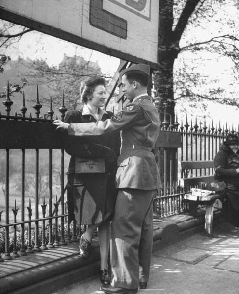 american-soldier-recreating-first-date-with-scottish-girl-who-will-become-his-bride